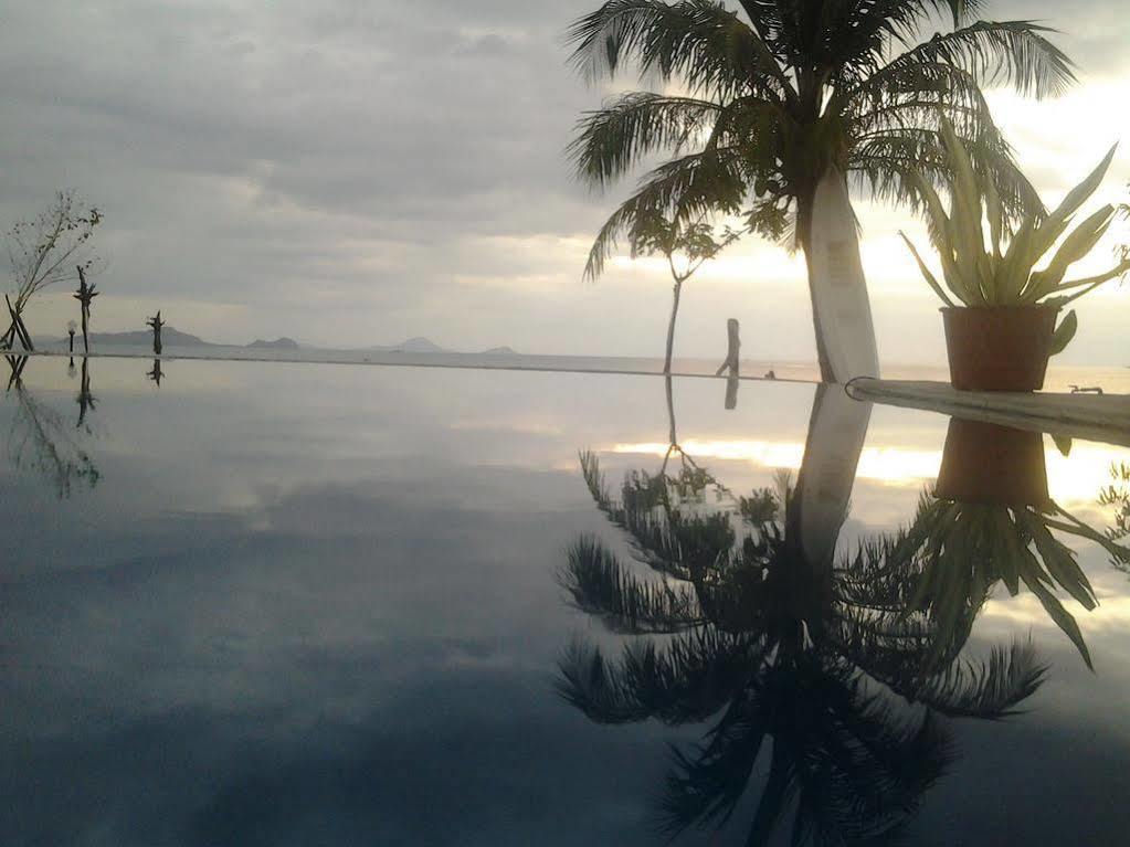 Luwansa Beach Resort Лабуан-Бахо Экстерьер фото