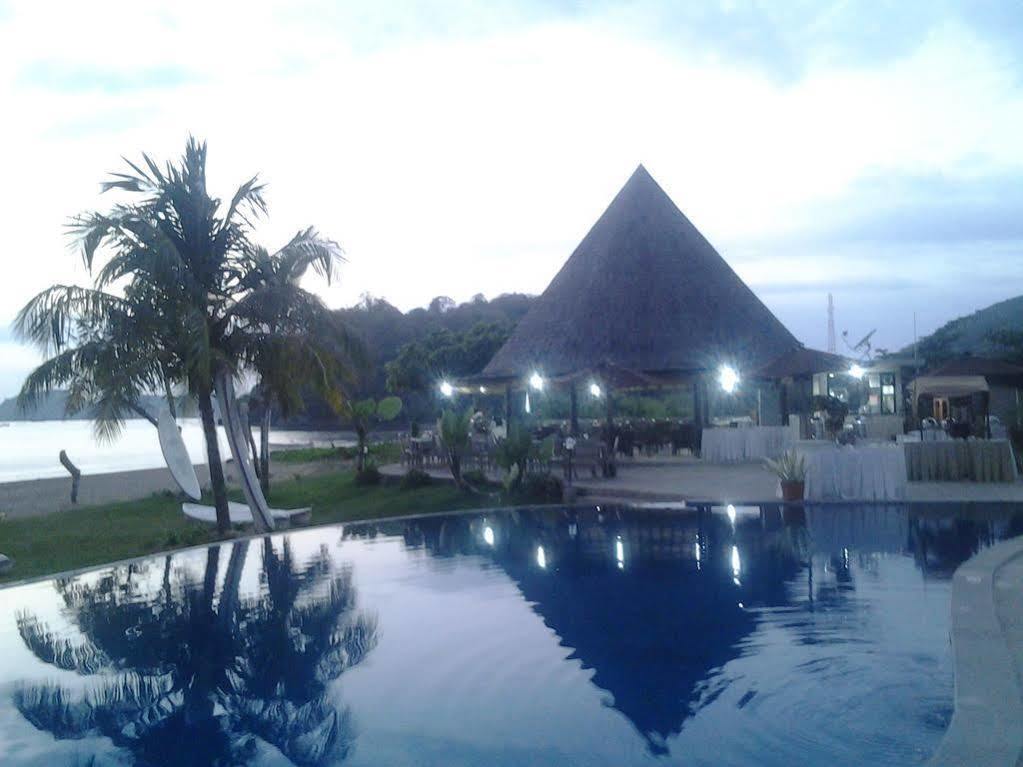 Luwansa Beach Resort Лабуан-Бахо Экстерьер фото